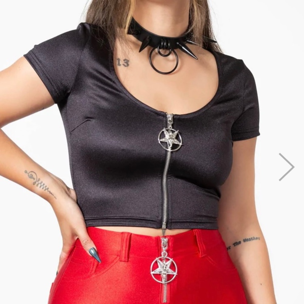 KILLSTAR KARLENE ZIP
CROP TOP - Picture 2 of 2